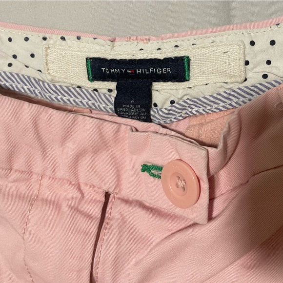 Tommy Hilfiger Women’s Shorts in Pink Size 6 - Picture 3 of 7